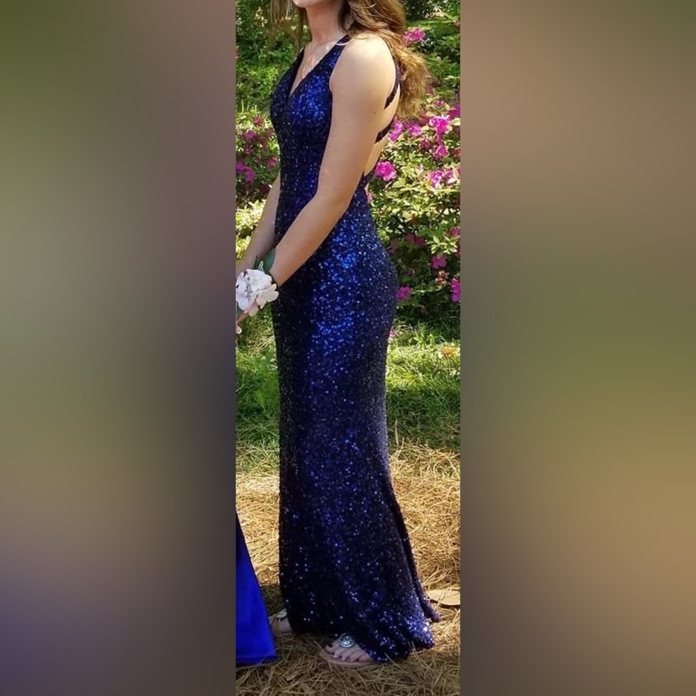 Prom dress - Picture 3 of 3